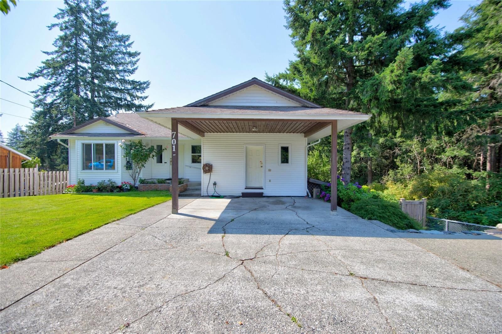 Property Photo:  701 Glenalan Rd  BC V9W 5G6 