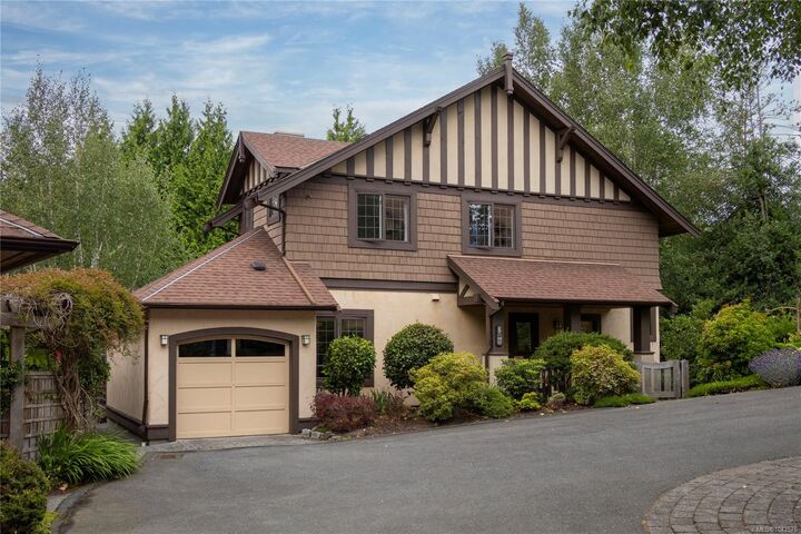 1880 Chandler Ave #8 — photo 1