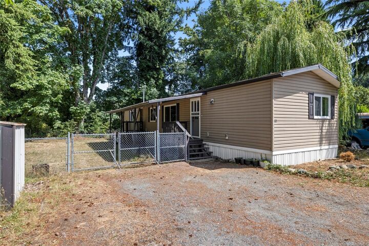 Property Photo: 971 Douglas Ave #80 BC V9R 6C1