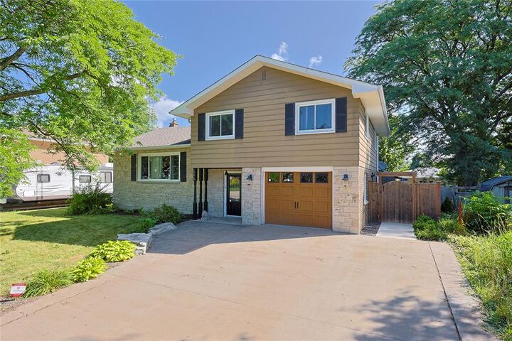 Property Photo: 546 Princess Street ON N0N 1R0