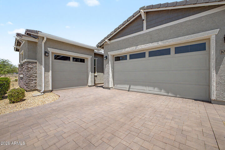 Property Photo:  10924 W Wood Street  AZ 85353 