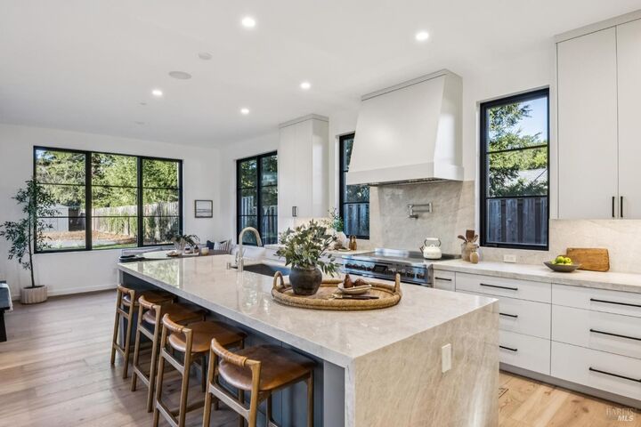 Property Photo: 33 Fawn Drive CA 94960