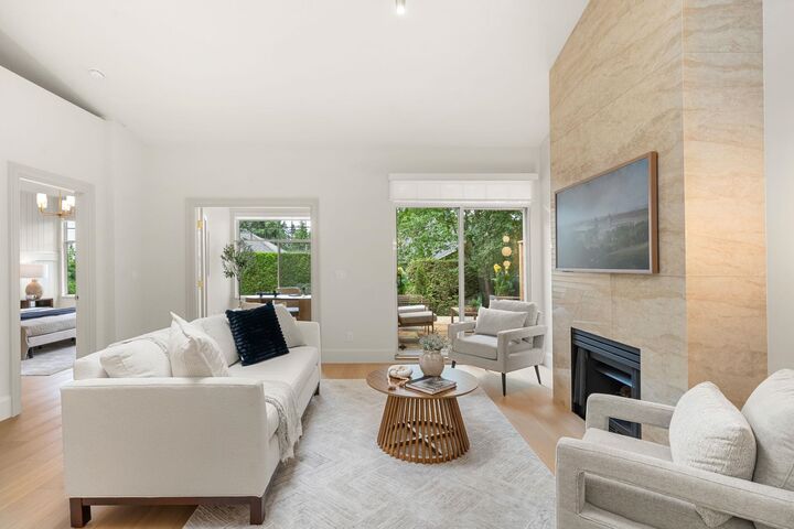 Property Photo: 2533 152 Street 65 BC V4P 1N4