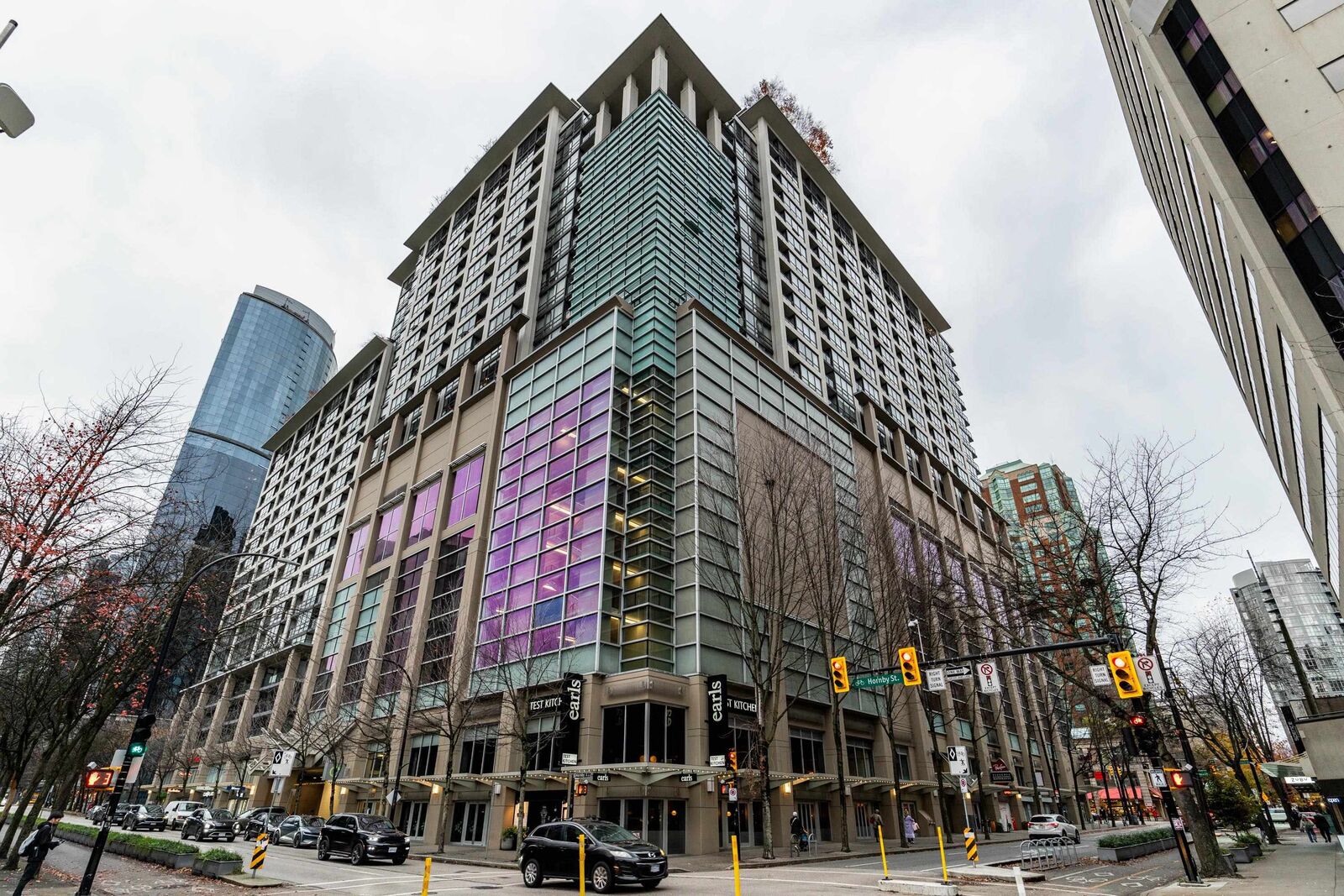 Property Photo:  938 Smithe Street 2117  BC V6Z 3H8 