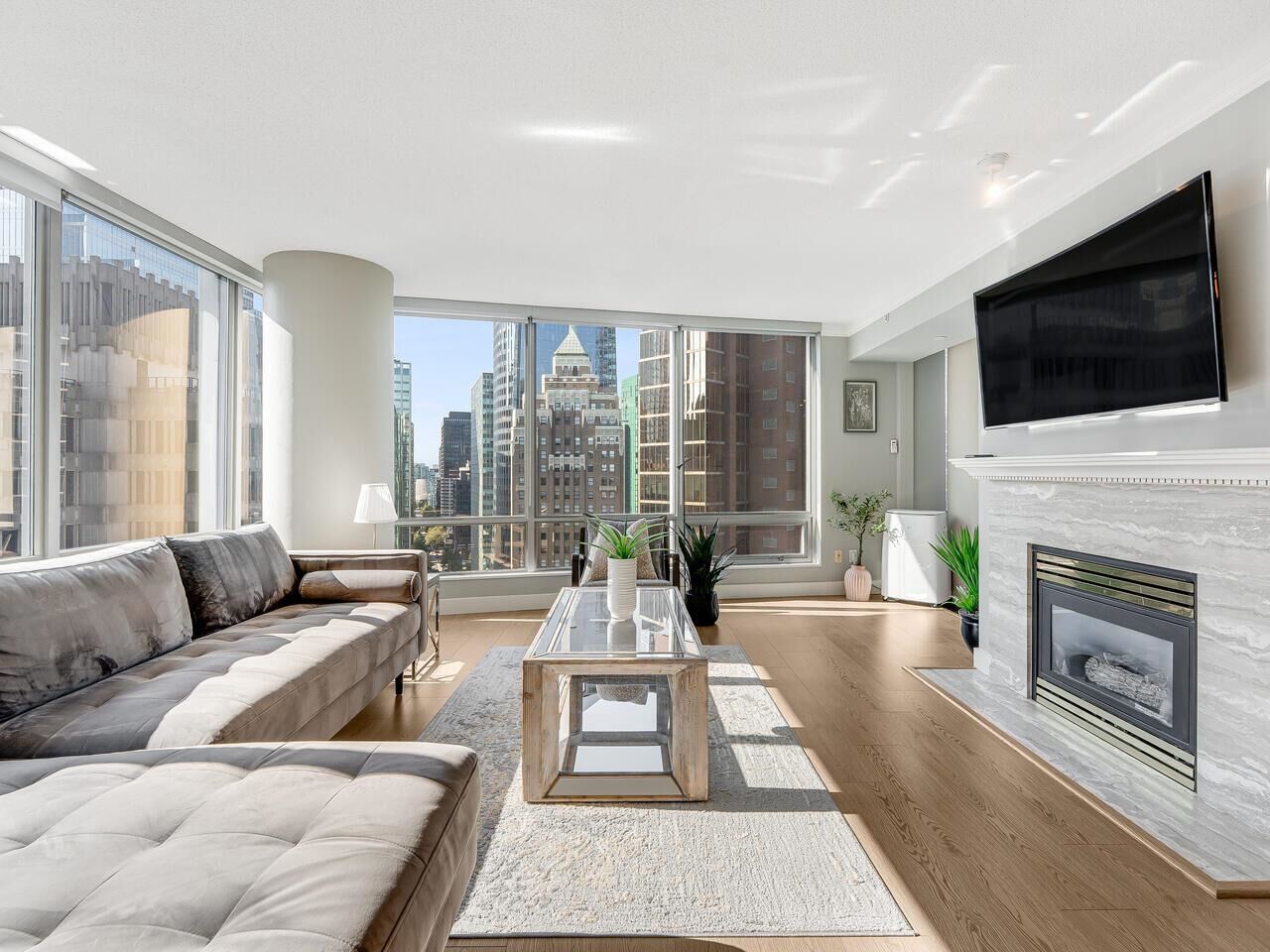Property Photo: 837 W Hastings Street 1605 BC V6C 3N7