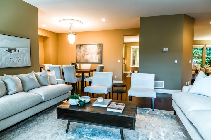 Property Photo: 14208 36A Avenue BC V4P 0C2