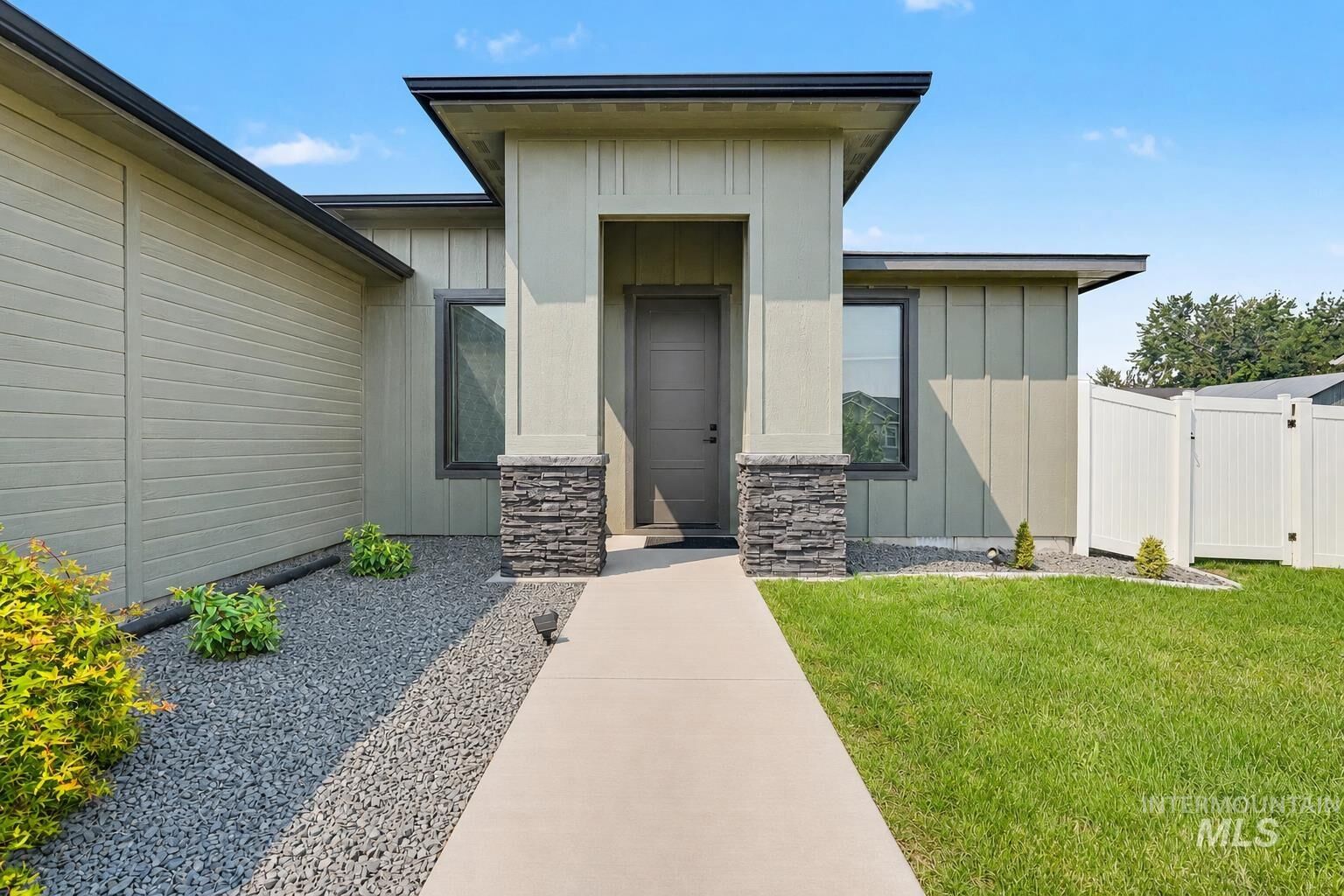 Property Photo: 2182 Austin Way ID 83619
