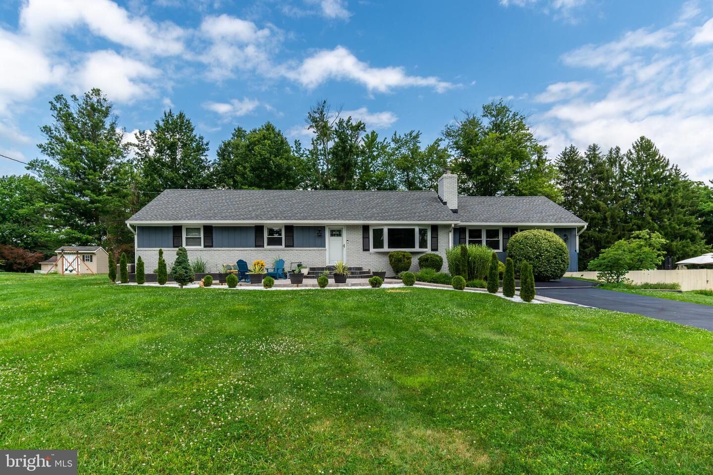 Property Photo:  6 Morningside Drive  NJ 08534 