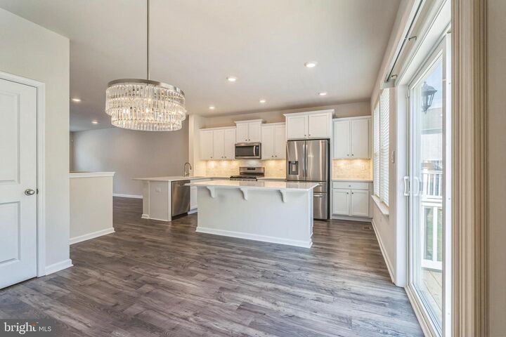 Property Photo:  10 Lilac Circle  NJ 08054 