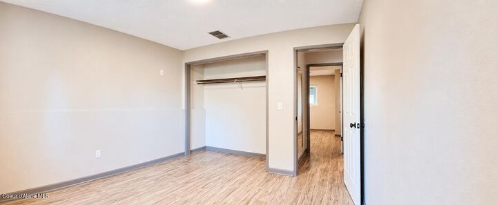 Property Photo: 1204 N Warren Rd WA 99216