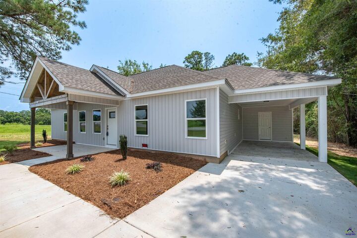 Property Photo: 101 Little Farm Lane GA 31047