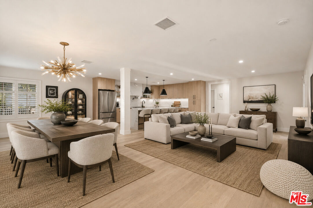 Property Photo:  5758 Tobias Ave  CA 91411 