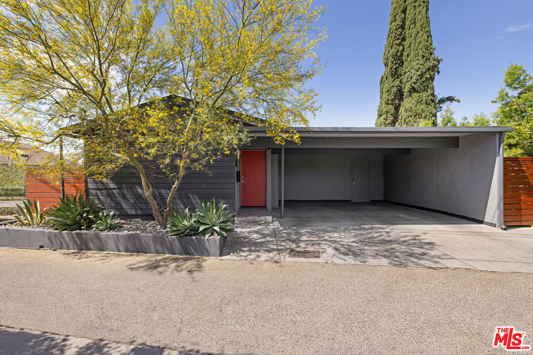 Property Photo: 523 Marie Ave CA 90042