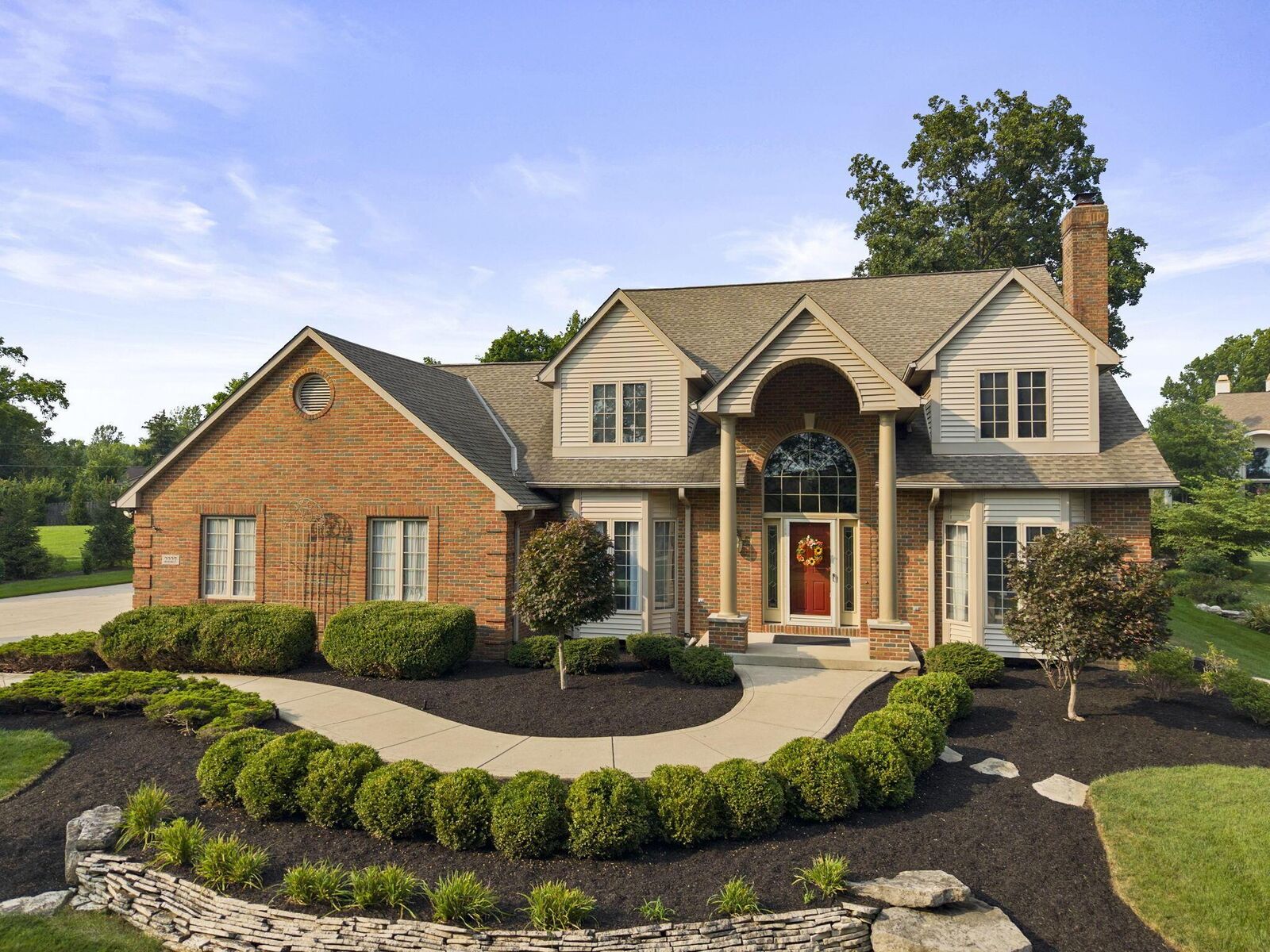 Property Photo: 2227 Ashbury Close OH 43065