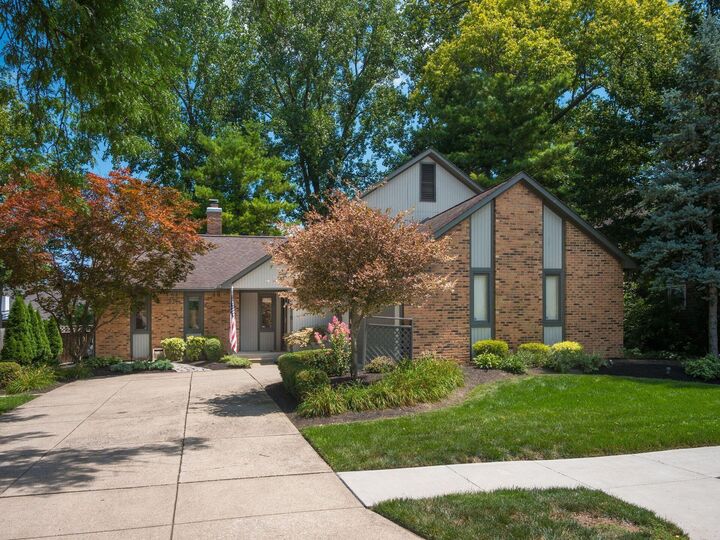 Property Photo: 2318 Starleaf Lane OH 43235