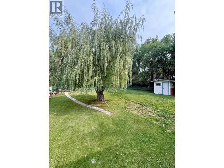 Property Photo:  536 Barnard Street  BC V2G 1G4 