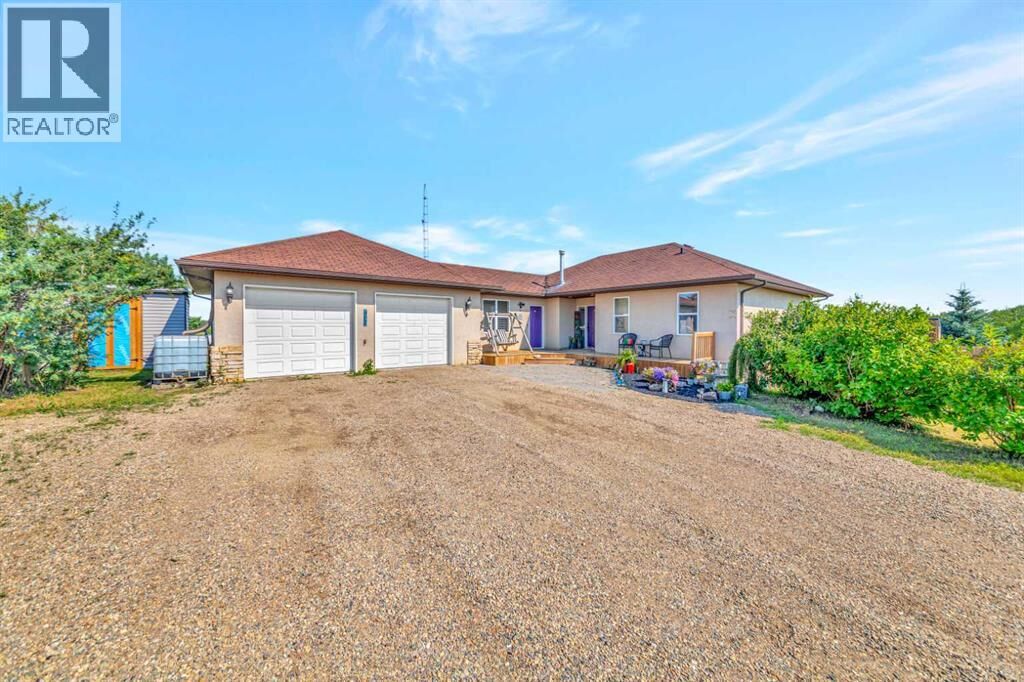 Property Photo: 407 1 Avenue SK S0M 3A0