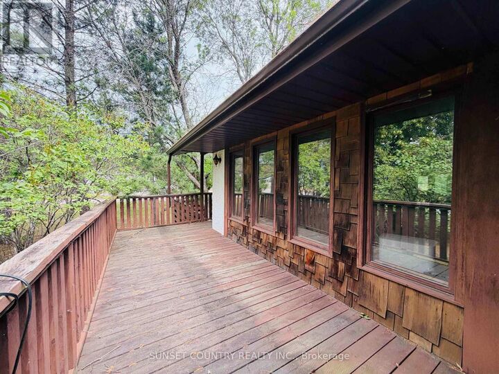 Property Photo:  239 Memorial Avenue  ON P8N 2M6 