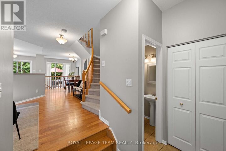 Property Photo:  6 Folison Street  ON K1T 3Y3 