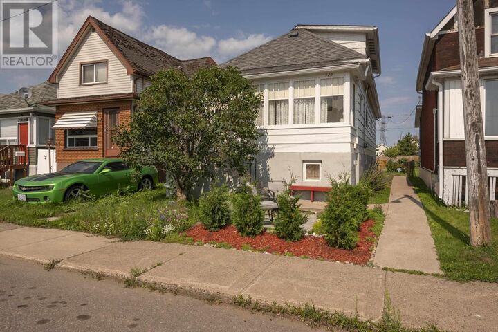 Property Photo:  520 McPherson St  ON P7C 2Y6 