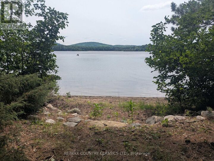 Property Photo:  22 Swan Lane  ON K0J 1B0 