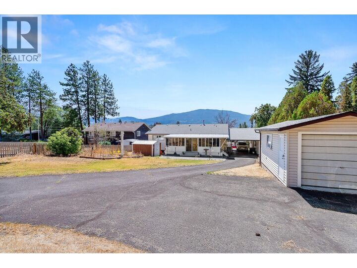 Property Photo:  2275 Castillou Crescent  BC V1K 1H7 