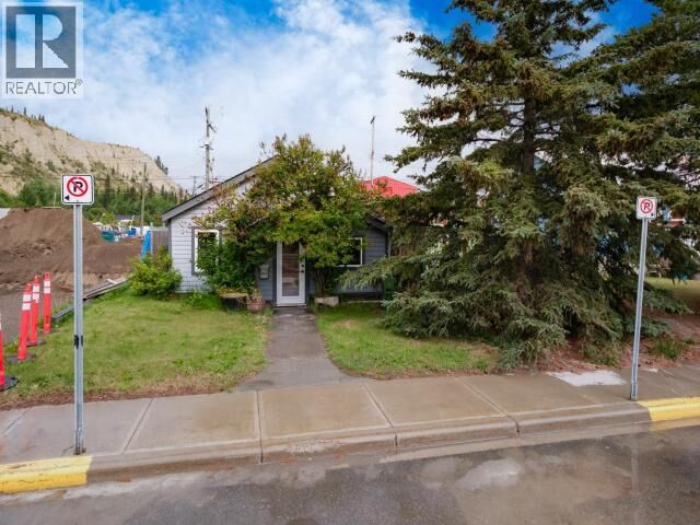 Property Photo:  606 Ogilvie Street  YT Y1A 2S8 