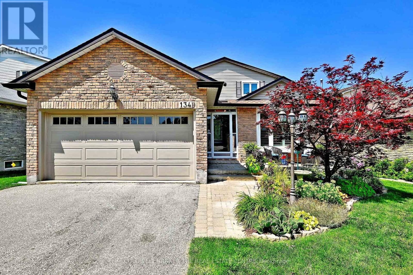 Property Photo: 134 Huron Heights Drive ON L3Y 6N3