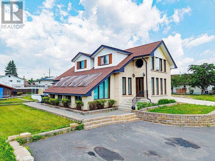 Property Photo: 88 Carl Ave. ON P7B 4Z5