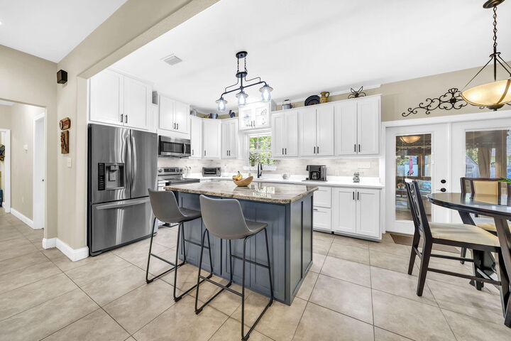 Property Photo:  79 Shoreline Drive  FL 32439 