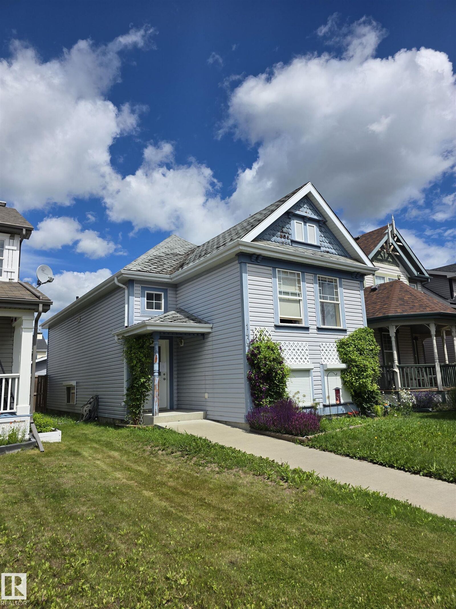 Property Photo:  14072 151 Avenue NW  AB T6V 1V1 