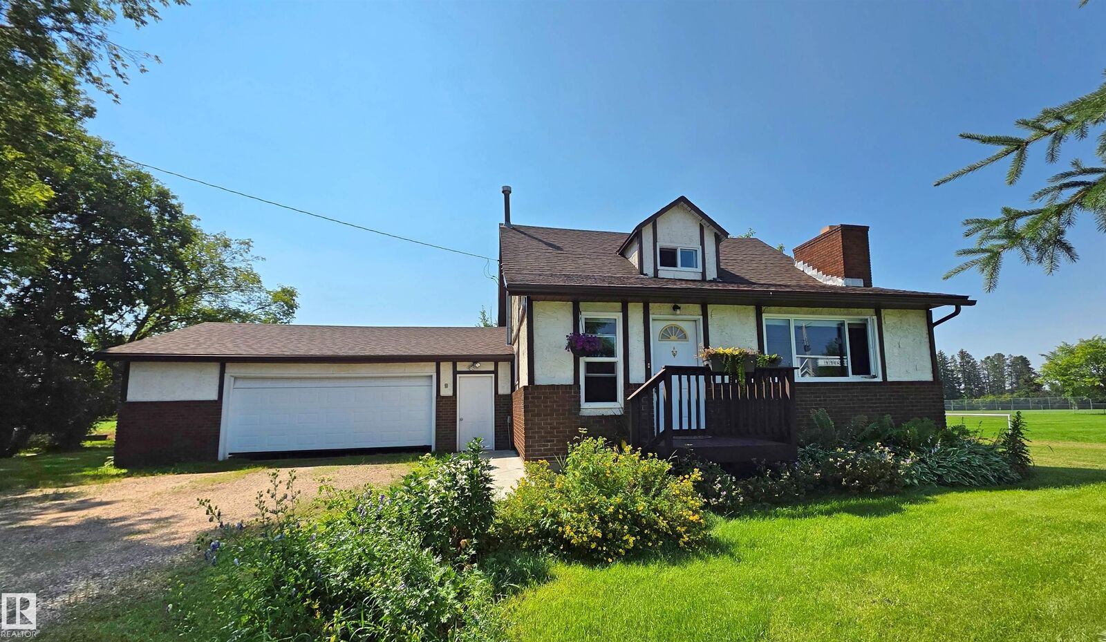 Property Photo: 3003 Park Avenue AB T0A 2K0