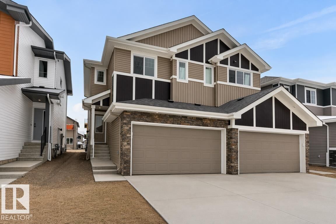 Property Photo:  919 19 Avenue NW  AB T6T 2X4 