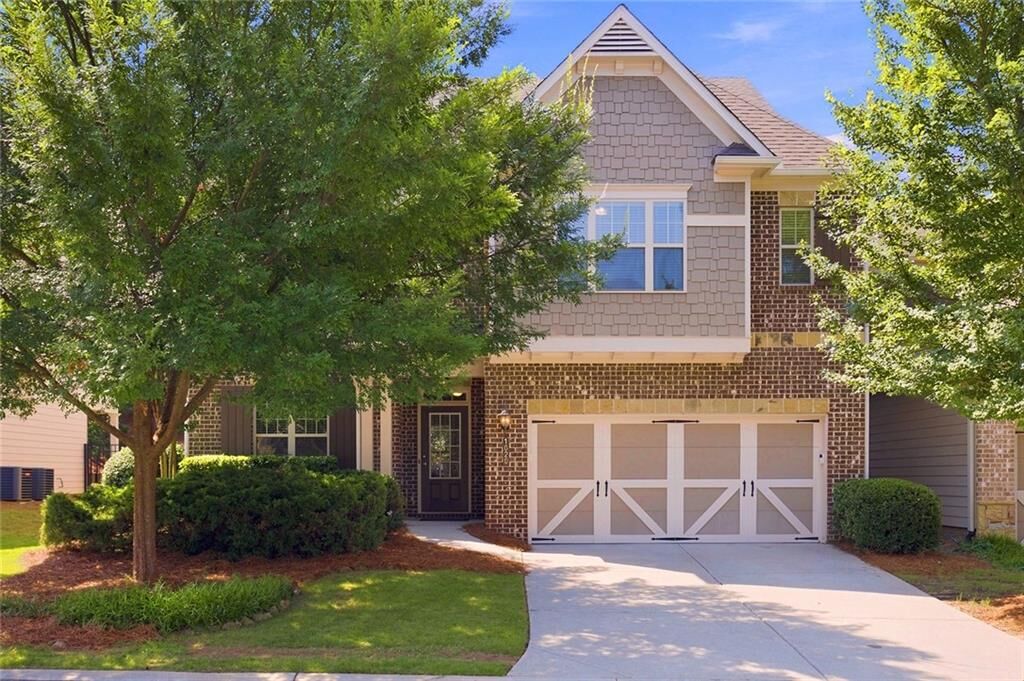 Property Photo:  1020 Roswell Manor Circle  GA 30076 