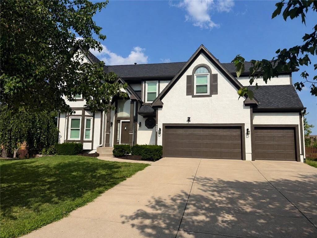 Property Photo: 7903 W 129th Terrace KS 66213