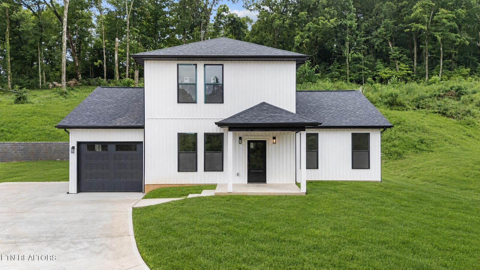 Property Photo: 1039 N Gay St TN 37725