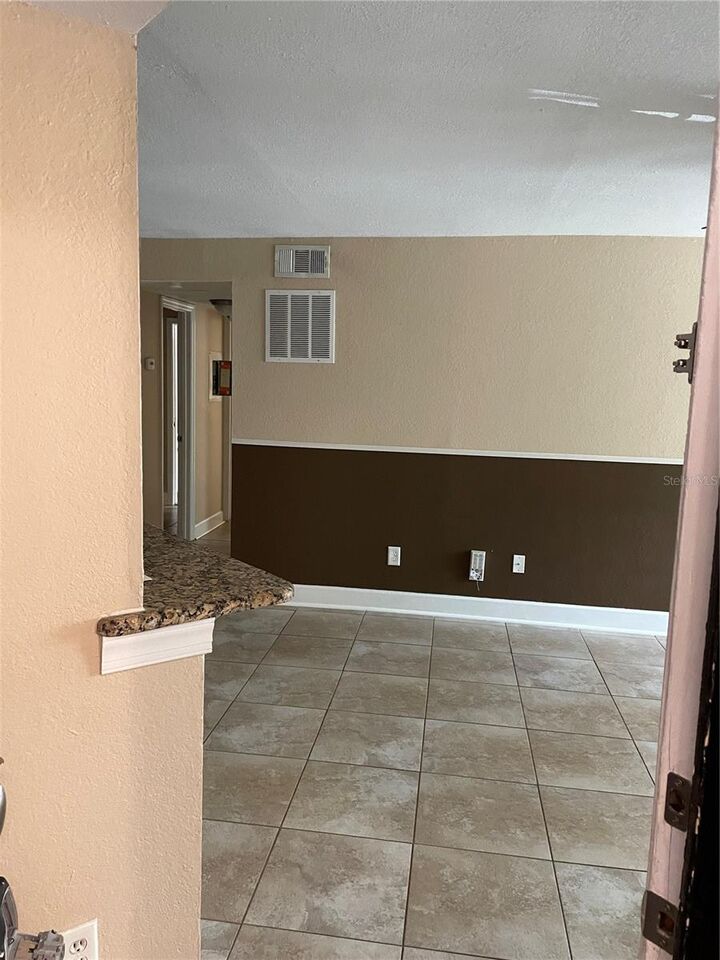 Property Photo:  4512 Commander Drive 1725  FL 32822 