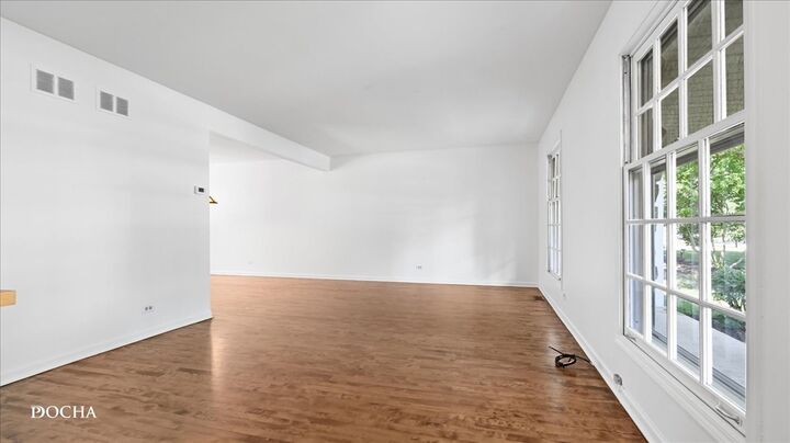 Property Photo:  316 Cottonwood Lane  IL 60540 