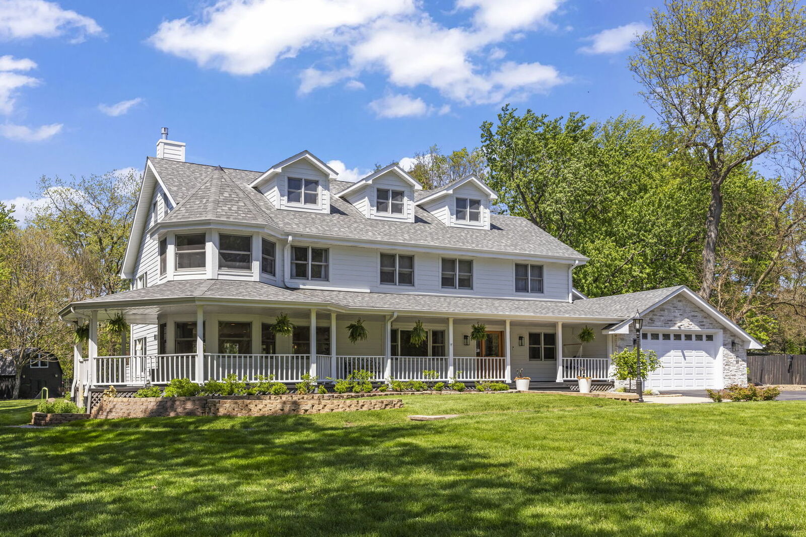 Property Photo: 8S452 Bell Drive IL 60565