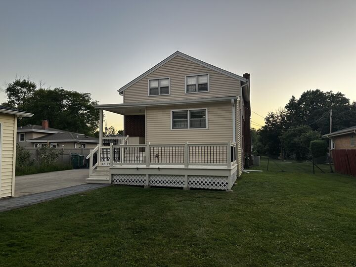Property Photo:  229 S Grace Street  IL 60148 