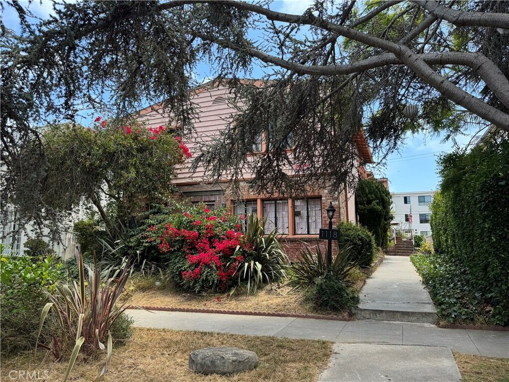 Property Photo: 1118 15th St. CA 90403
