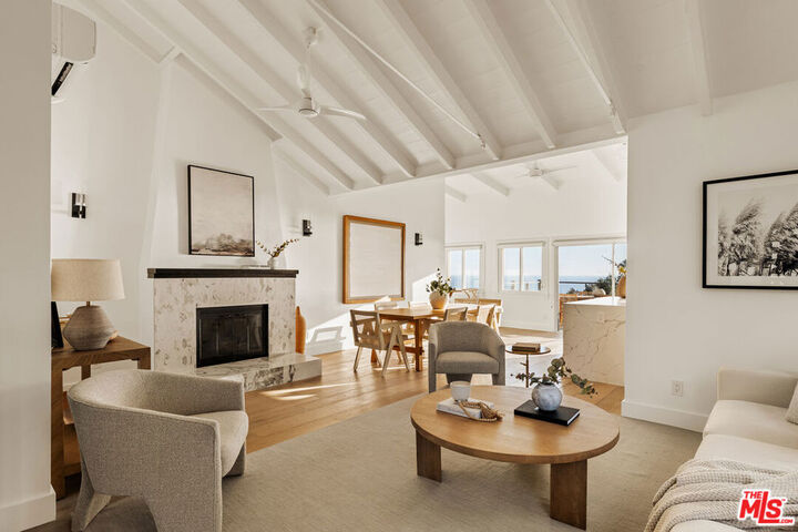 Property Photo:  7325 Rindge Avenue  CA 90293 