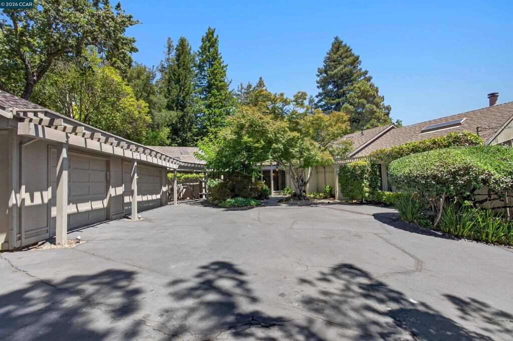 Property Photo:  12 E Altarinda  CA 94563 