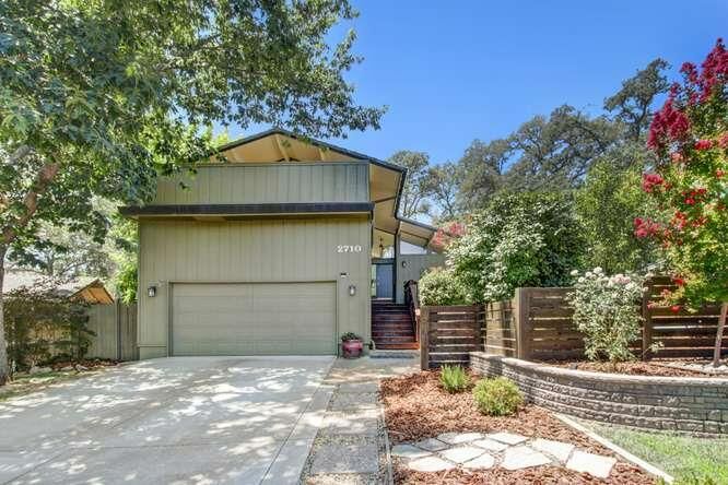 Property Photo:  2710 King George Court  CA 95762 