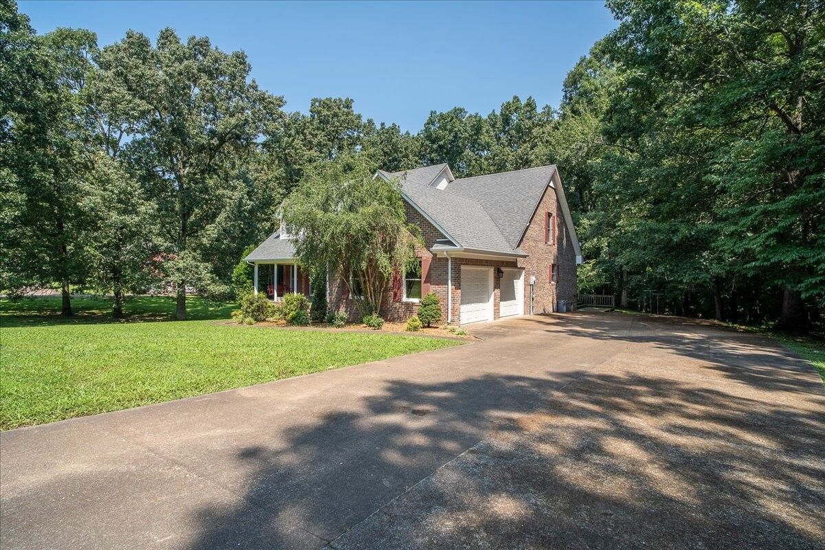 Property Photo: 11 Ashley Ct TN 38464