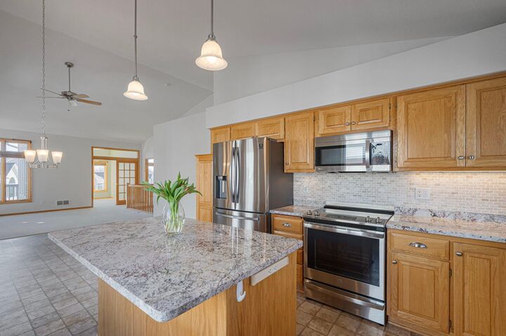Property Photo: 14313 Savanna Oaks Drive MN 55378