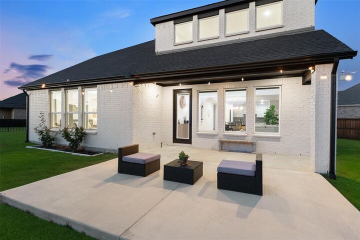 Property Photo: 2711 Woodside Road TX 75009