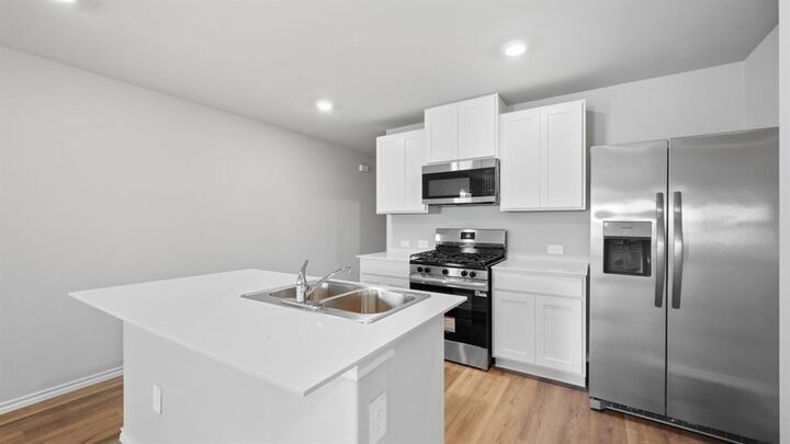 Property Photo: 4129 Woodhill Bend Drive TX 76036