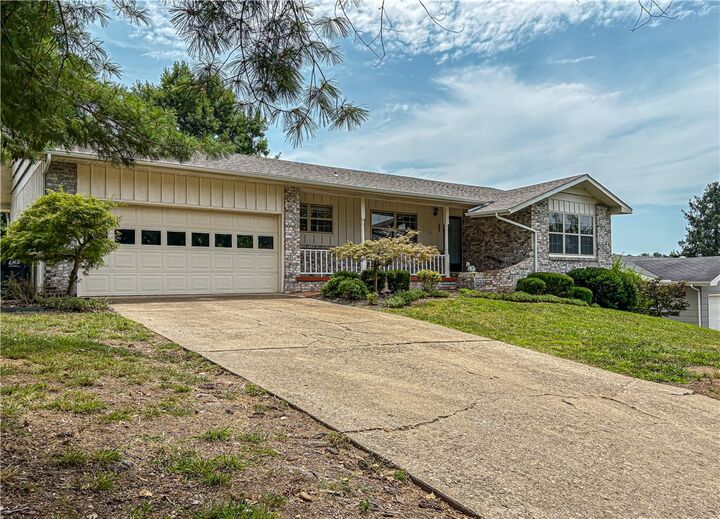 Property Photo:  409 Skyline Drive  AR 72601 