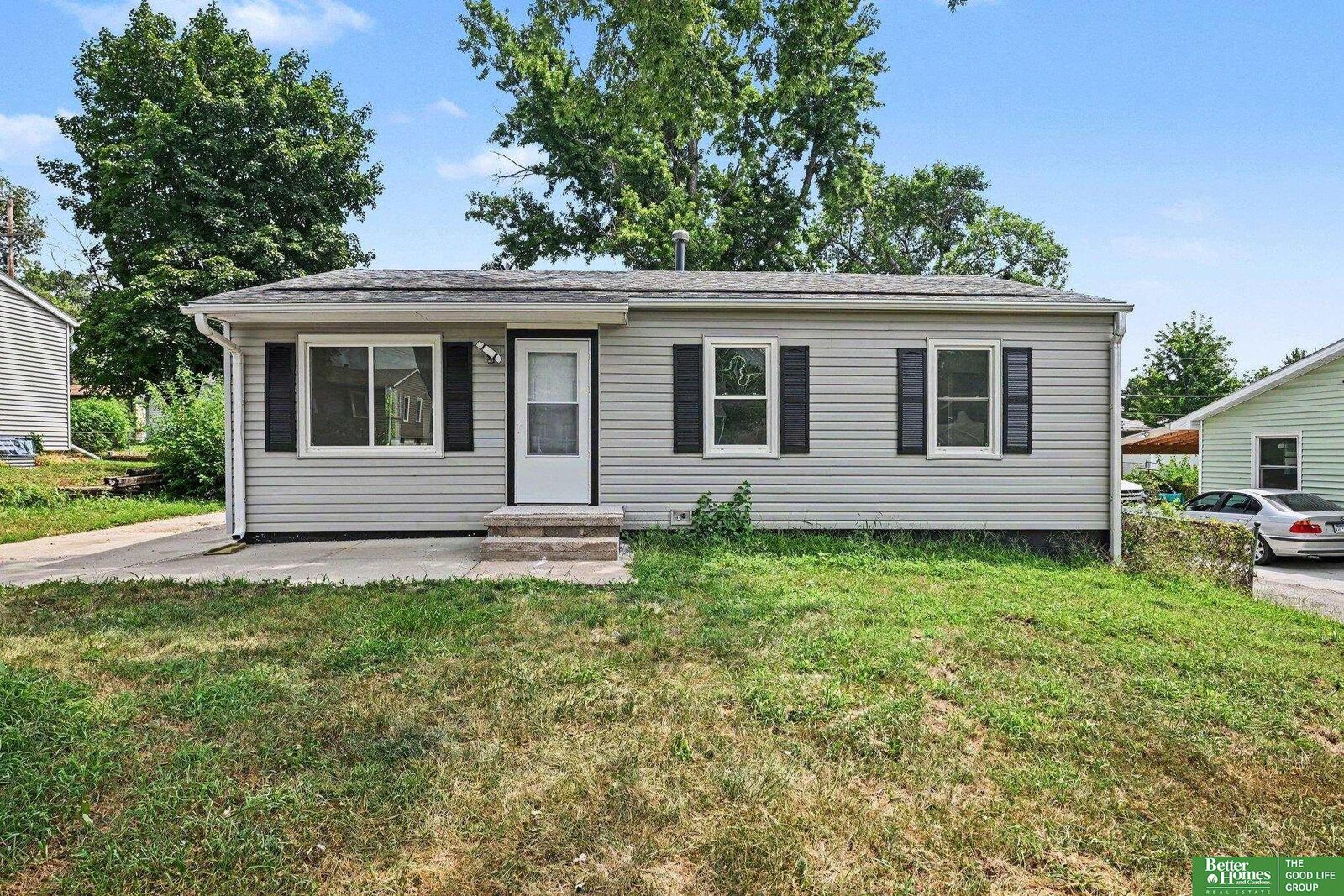 Property Photo:  7625 S 40th Street  NE 68147 